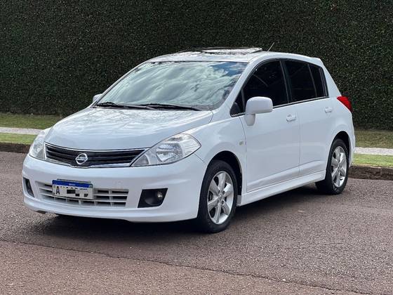 NISSAN TIIDA 1.8 SL 16V FLEX 4P AUTOMÁTICO